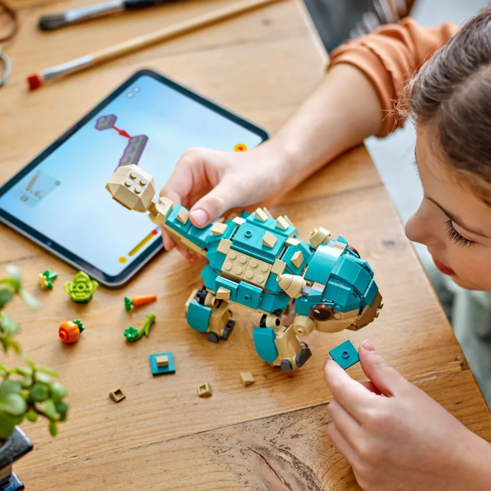 Lego Canada Inc. Baby Bumpy: Ankylosaurus Fashion