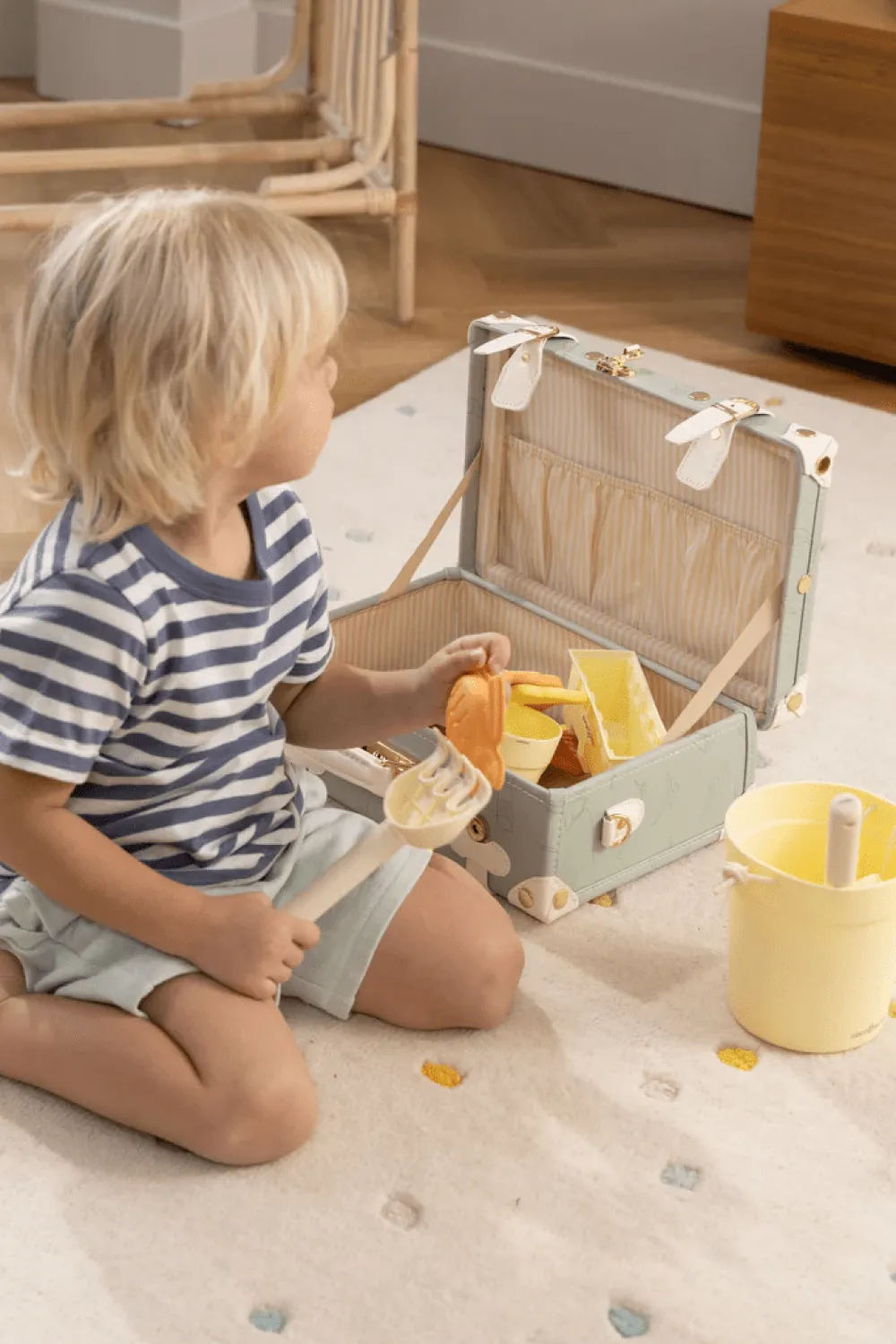 Coco Village Vegan Leather Play Suitcase - Ocean Hot