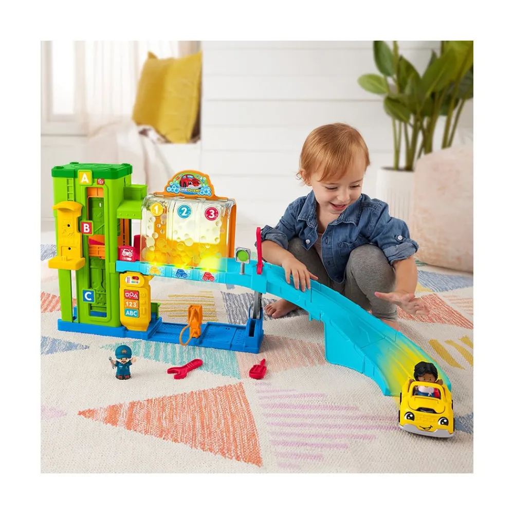 Mattel Canada Inc. Fisher-Price Little Ppl Light-Up Learning Garage New