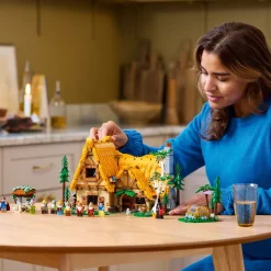 Lego Canada Inc. LEGO® Disney Snow White and the Seven Dwarfs’ Cottage 43242 Online