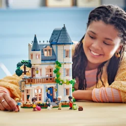 LEGO ® Friends Castle Bed and Breakfast Hotel Playset 42638 Fashion