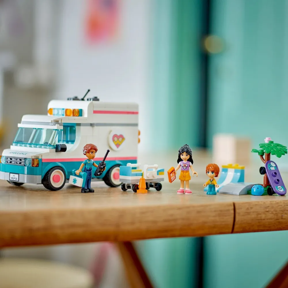 LEGO ® Friends Heartlake City Hospital Ambulance 42613 New