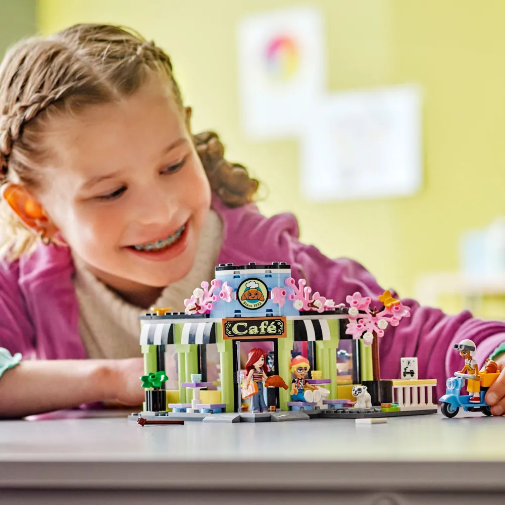 LEGO ® Friends Heartlake City Café Toy 42618 Fashion