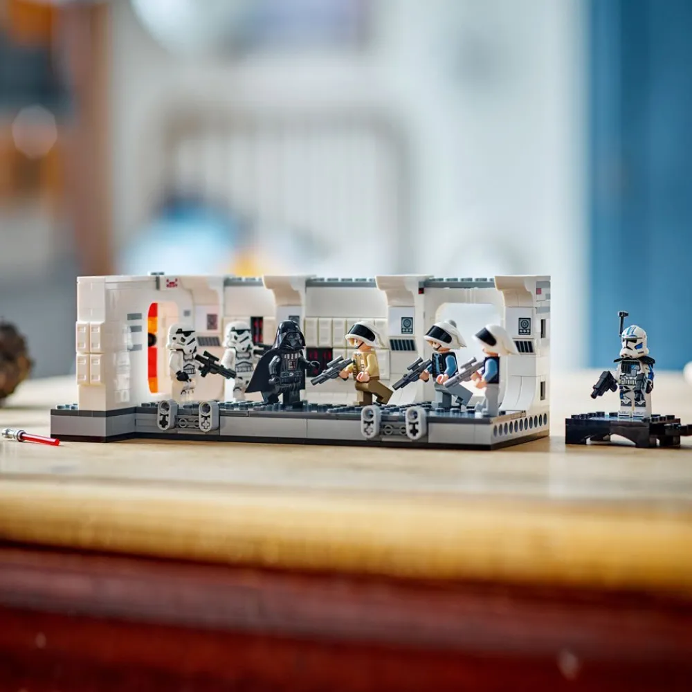 Lego Canada Inc. LEGO® Star Wars™ Boarding the Tantive IV™ Set 75387 Fashion
